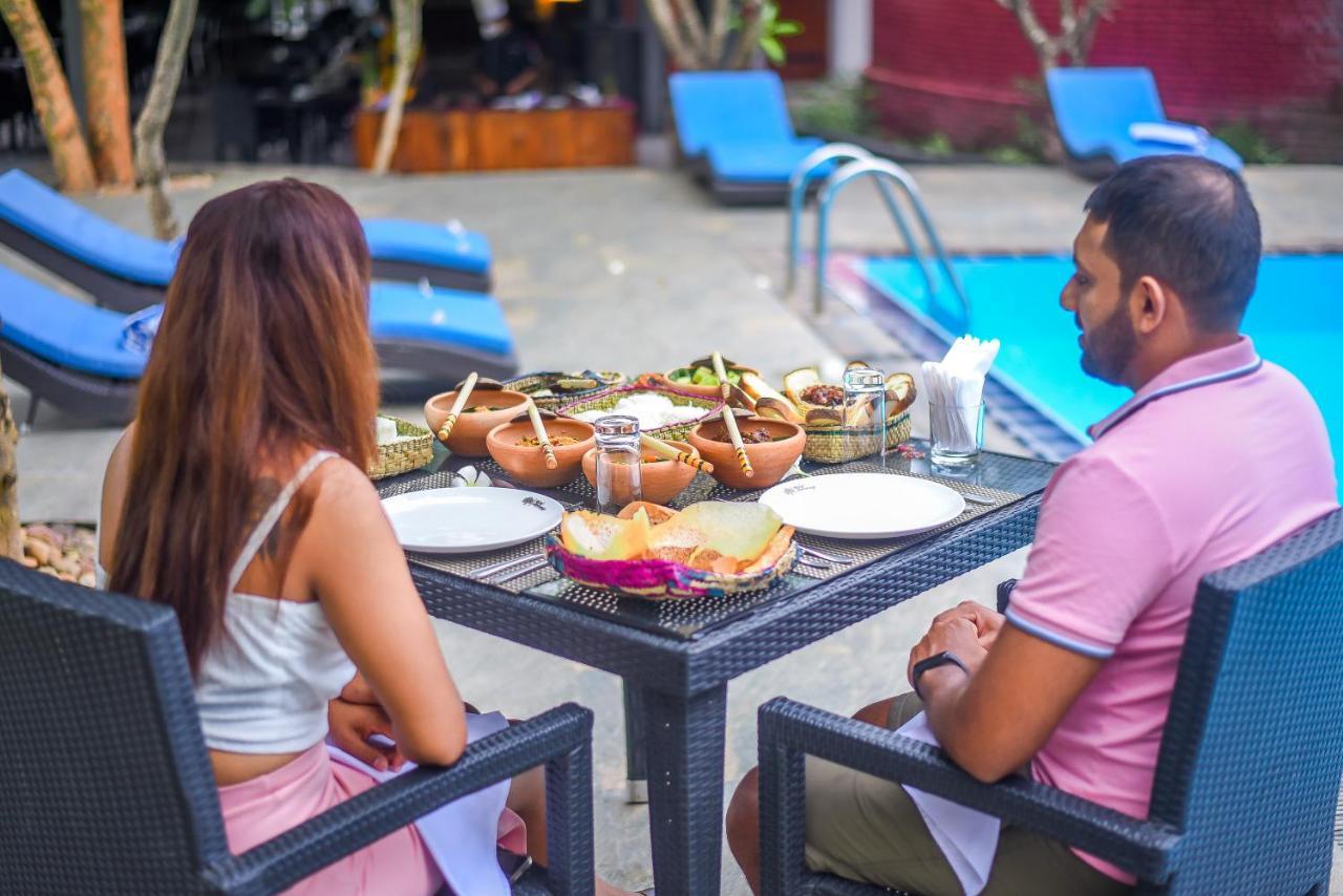 Mahanuge Hotel פולונרואה מראה חיצוני תמונה